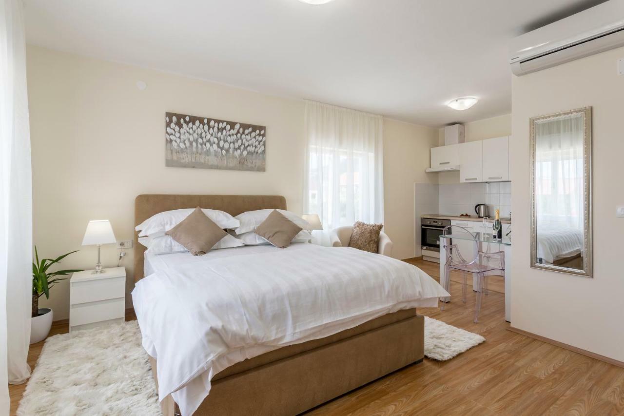 Mise Luxury Apartments Kaštela Kültér fotó